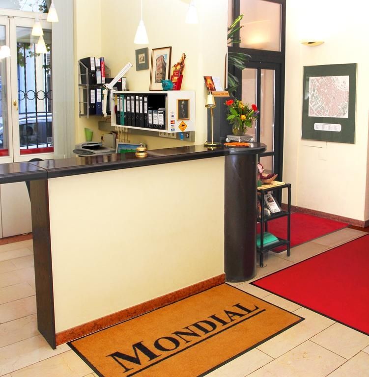Mondial Appartement Hotel Виена Екстериор снимка